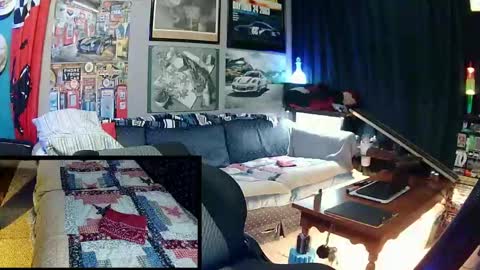 hot_krispy_kreme online show from May 7, 2026, 2:28 am