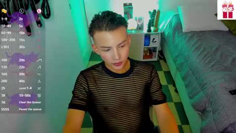 Snapshot of hot_latin_temptation chatting on July 13, 2026, 10:12 pm Alejandro online show from July 13, 2026, 10:12 pm