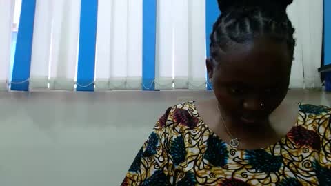 Linah online show from February 13, 2026, 8:32 am