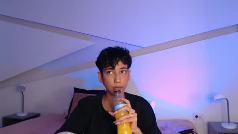 Alana online show from February 11, 2025, 9:14 pm