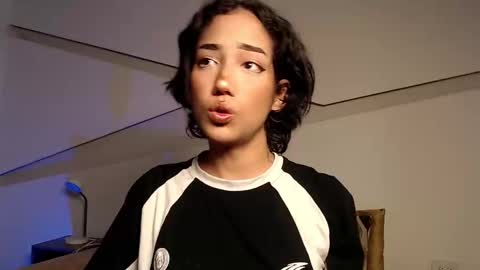 Alana online show from September 8, 2025, 9:58 pm