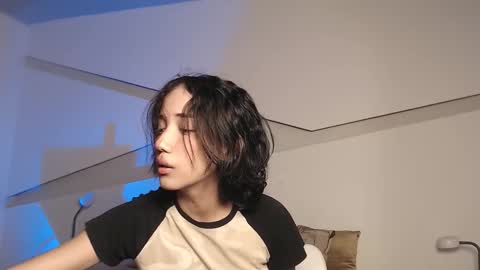 Alana online show from November 4, 2025, 9:47 pm