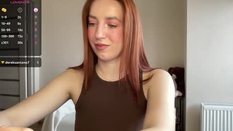 Lina online show from December 14, 2025, 8:52 am