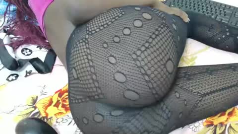 Snapshot of hot_marrie chatting on December 7, 2024, 6:32 am Marrie online show from December 7, 2024, 6:32 am