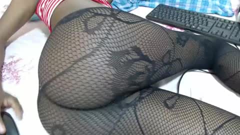 Snapshot of hot_marrie chatting on December 18, 2024, 8:09 am Marrie online show from December 18, 2024, 8:09 am