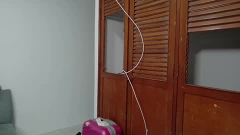 Mia online show from November 23, 2025, 3:06 am