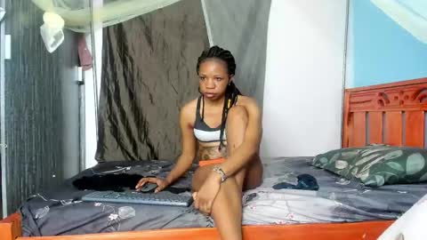 Snapshot of hot_moxie chatting on October 2, 2025, 8:27 pm hot_moxie online show from October 2, 2025, 8:27 pm