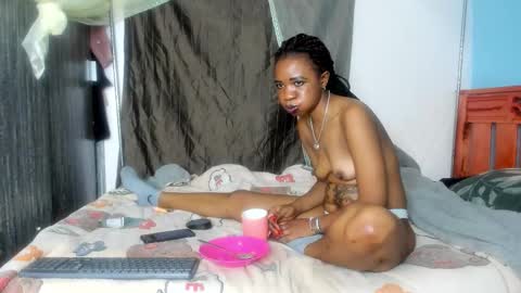 Snapshot of hot_moxie chatting on October 9, 2025, 9:02 pm hot_moxie online show from October 9, 2025, 9:02 pm