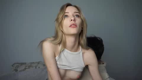 Sara and Sam online show from November 21, 2025, 9:19 am