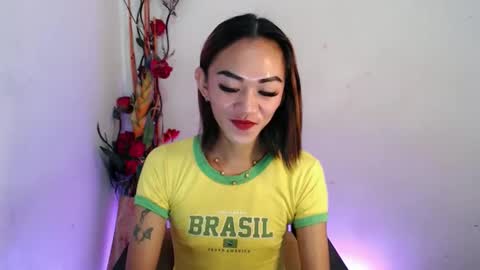 hot_petit69 online show from February 20, 2026, 3:45 pm