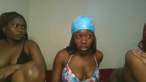 Hot petite online show from November 5, 2025, 6:02 am