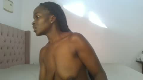Snapshot of hot_petite12 chatting on June 27, 2026, 5:34 am Petite online show from June 27, 2026, 5:34 am