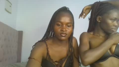 Snapshot of hot_petite12 chatting on July 1, 2026, 7:13 pm Petite online show from July 1, 2026, 7:13 pm