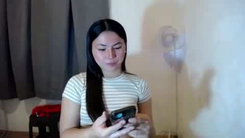 Snapshot of hot_precious_nikki chatting on November 5, 2025, 10:32 pm Nikki online show from November 5, 2025, 10:32 pm