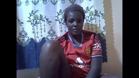 RAYLAH online show from December 22, 2025, 4:42 am