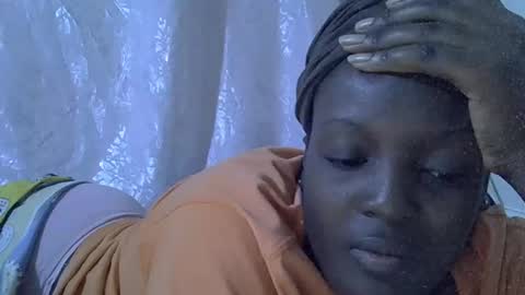 RAYLAH online show from March 22, 2026, 2:59 am