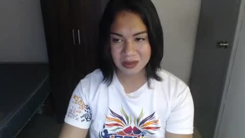 Snapshot of hot_roxanne69 chatting on May 2, 2026, 5:40 pm roxanne online show from May 2, 2026, 5:40 pm