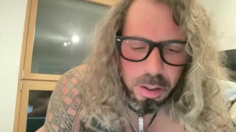 letmedoo2 online show from February 8, 2026, 9:51 pm