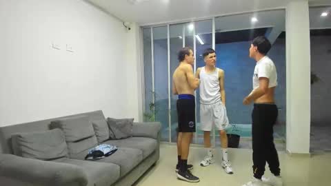 Vanesa Oliver and Andrew online show from November 13, 2025, 3:38 am