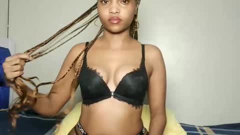 Snapshot of hot_sexy_babe chatting on June 4, 2026, 12:22 pm Bellah online show from June 4, 2026, 12:22 pm