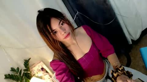 Yanna online show from April 19, 2026, 3:11 pm