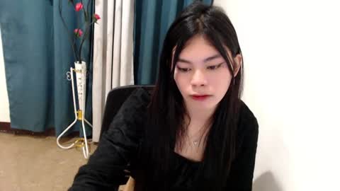 Yanna online show from June 21, 2026, 12:52 pm