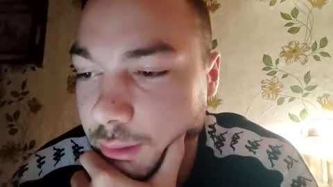 Snapshot of hotalphawolfxx chatting on February 18, 2026, 11:44 pm Kristiyan online show from February 18, 2026, 11:44 pm