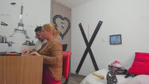 hotandfierylatinos online show from December 24, 2024, 2:44 pm