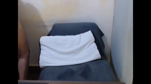 Snapshot of hotasianyue69 chatting on February 19, 2026, 3:52 pm hotasianyue69 online show from February 19, 2026, 3:52 pm