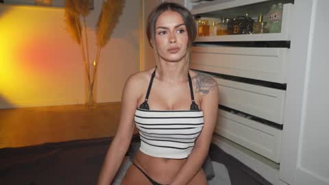 Bella online show from October 26, 2025, 5:30 pm