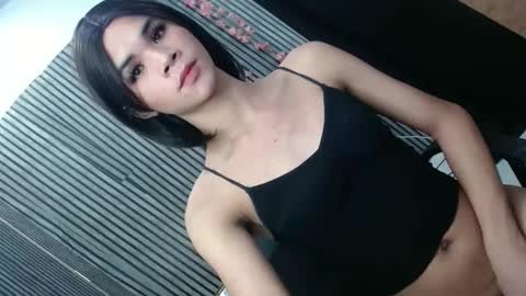 hotbigcockhenry online show from September 18, 2025, 11:01 am