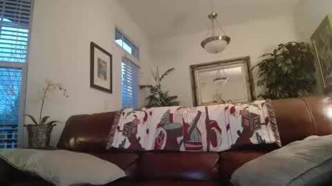 hotblondemilf1962 online show from December 4, 2025, 10:18 pm