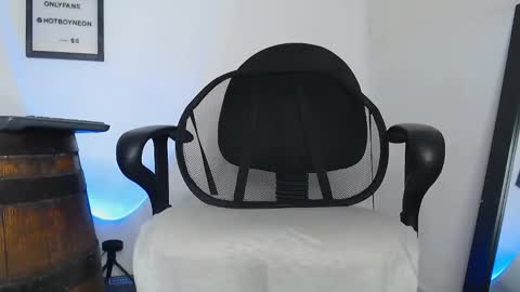 Alex Neon online show from December 23, 2024, 7:09 pm