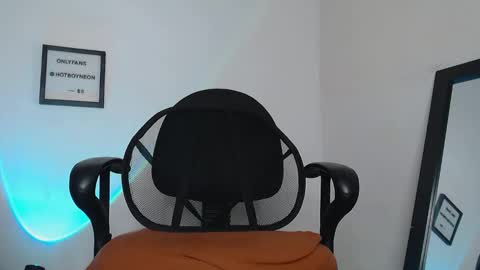 Alex Neon online show from January 3, 2025, 5:20 pm