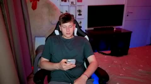 Hotboyshorny online show from July 19, 2026, 6:33 pm