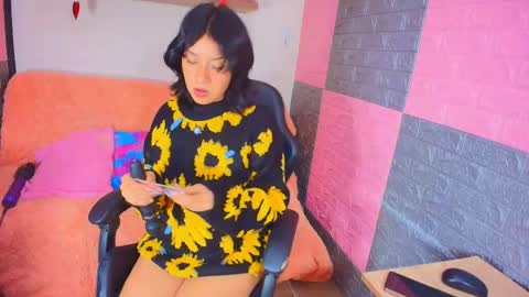 Snapshot of hotcakes_uwu chatting on May 14, 2026, 1:23 am Hotcakes online show from May 14, 2026, 1:23 am