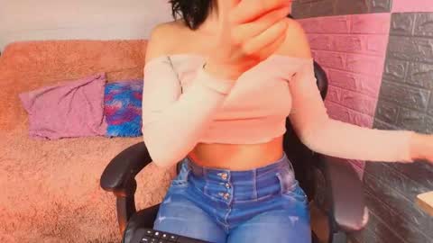 Snapshot of hotcakes_uwu chatting on May 28, 2026, 3:04 am Hotcakes online show from May 28, 2026, 3:04 am