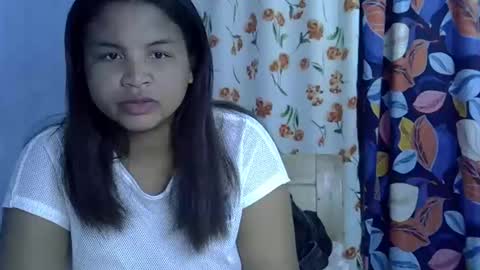 hotcelici online show from October 23, 2025, 9:19 am