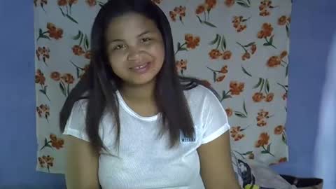 hotcelici online show from November 4, 2025, 7:24 pm