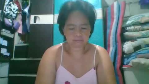 Snapshot of hotchicks4uxx chatting on January 6, 2026, 11:40 pm hotchicks4uxx online show from January 6, 2026, 11:40 pm