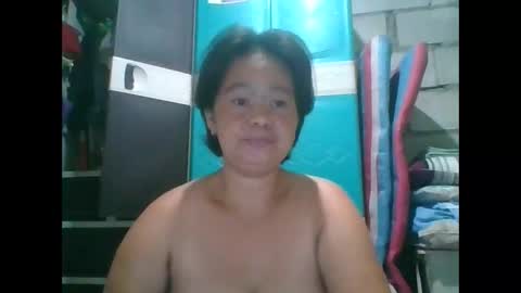 hotchicks4uxx online show from January 16, 2026, 11:09 pm