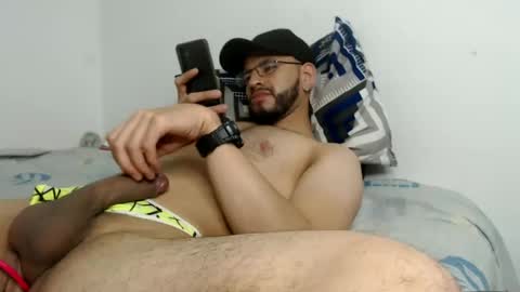 Snapshot of hotdereck33 chatting on March 5, 2025, 1:21 am hotdereck33 online show from March 5, 2025, 1:21 am