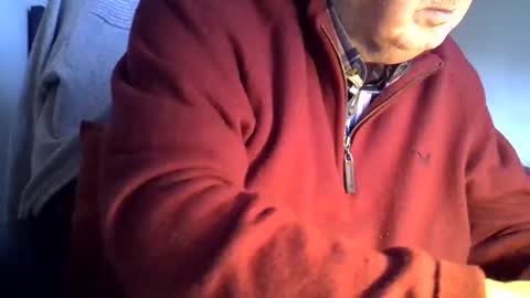 hotejok online show from November 25, 2025, 3:34 pm