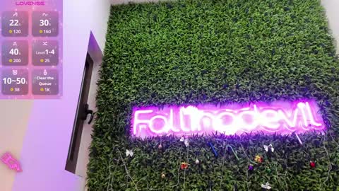 hotfallingdevil online show from December 16, 2025, 4:17 am