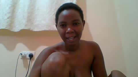 Queen online show from February 5, 2025, 1:00 pm