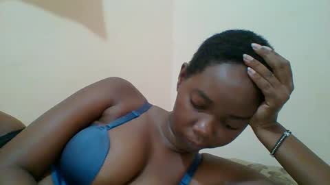 Queen online show from February 6, 2025, 5:35 am