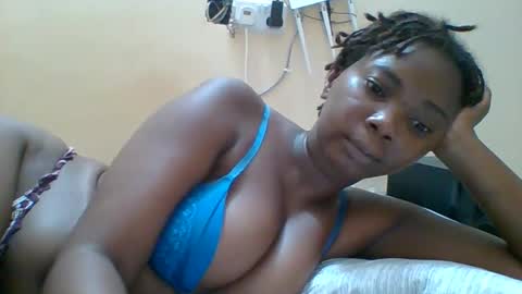 Snapshot of hotgodees chatting on February 26, 2026, 9:25 pm Queen online show from February 26, 2026, 9:25 pm