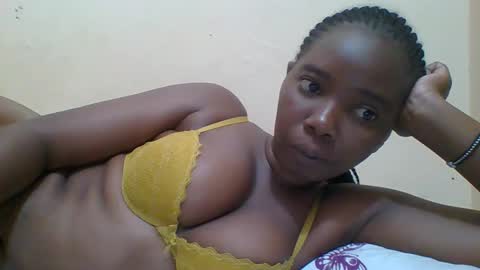 Snapshot of hotgodees chatting on May 9, 2026, 5:56 am Queen online show from May 9, 2026, 5:56 am