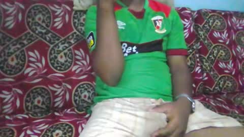 hotguyy001 online show from March 17, 2026, 2:27 am