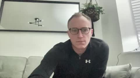 hotholby86 online show from December 7, 2024, 4:03 pm